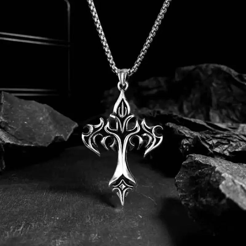 FITFOCUS. Chaine symbole croix fantaisie.