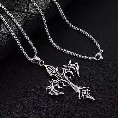 FITFOCUS. Chaine symbole croix fantaisie.